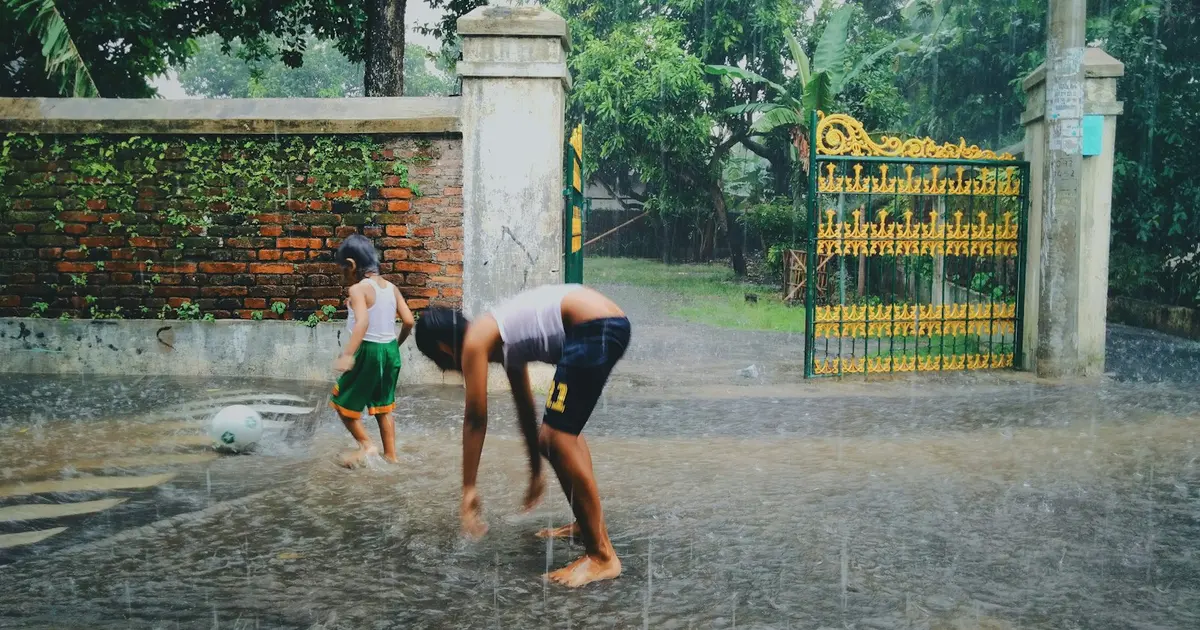 Master Muay Thai Low Kicks: Setup, Power, and MMA Applications